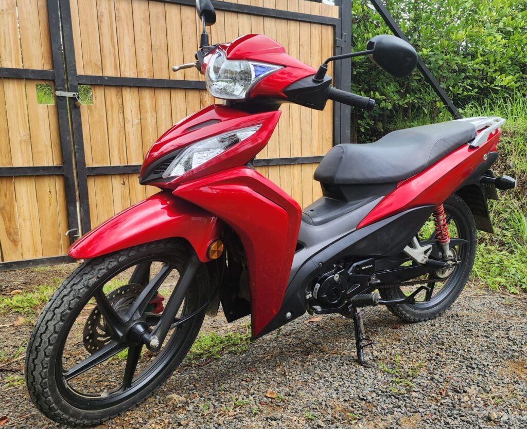 Motorcycle rentals Santa Teresa – Honda wave 110 cc